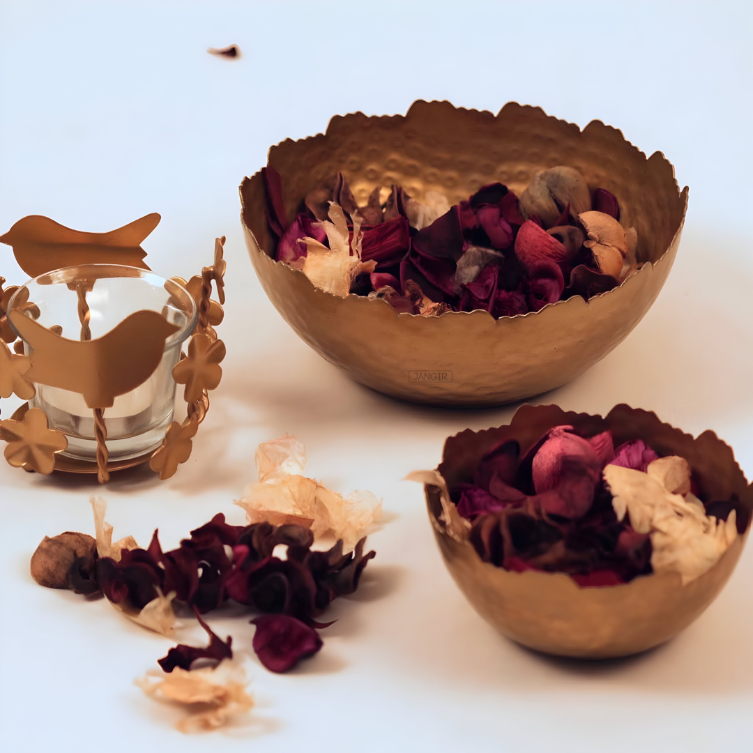Hammered Gold Bowl Set.