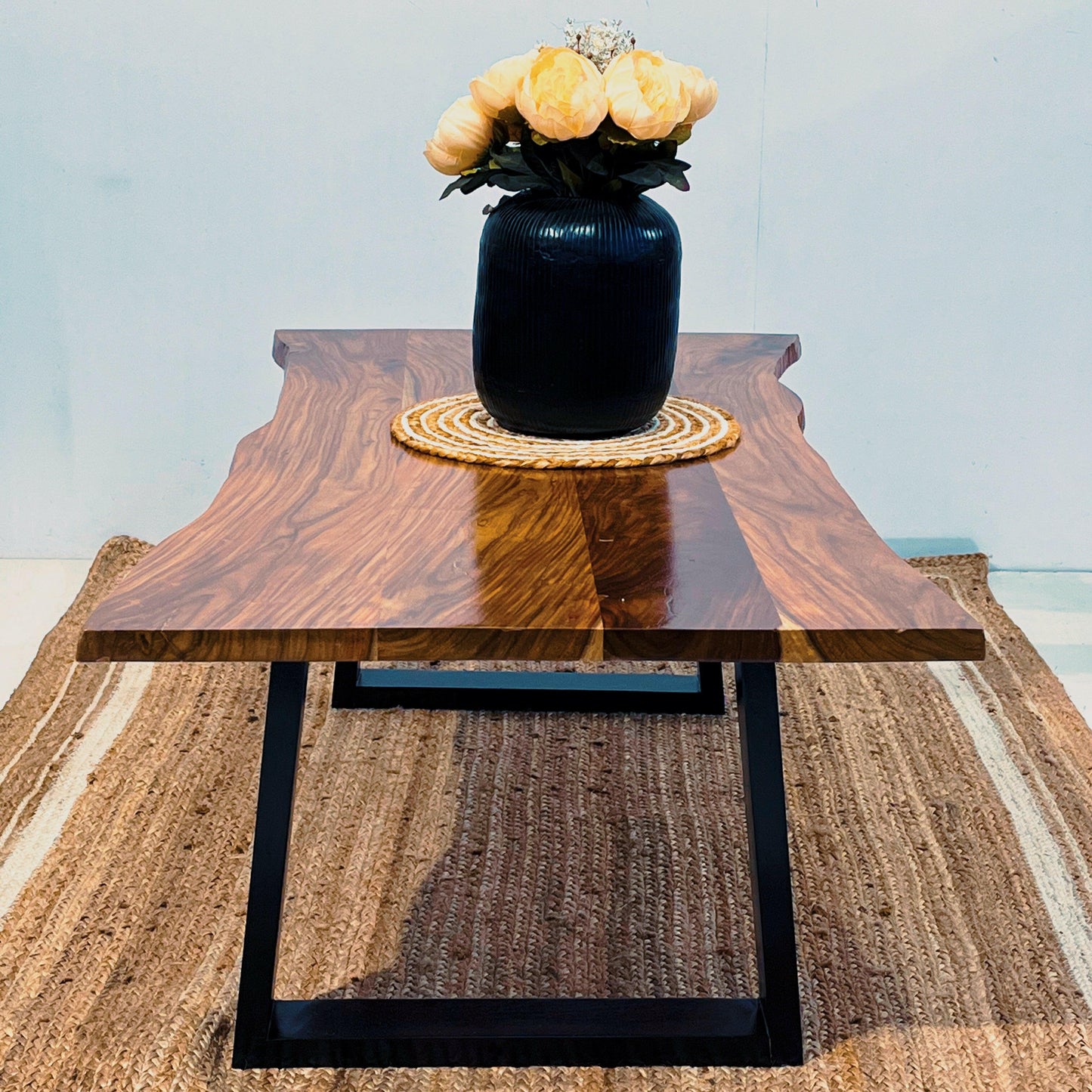 Discover elegant A grade sheesham wood live edge coffee tables for your living room. Shop modern center table near you in Bangalore and enhance your space!