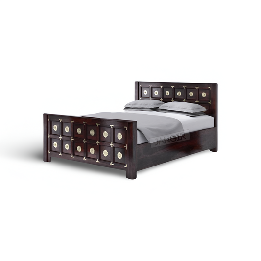 Transform your bedroom with our antique and vintage Brass wooden beds, adorned with charming brass accents. Crafted with sheesham wood, king and queen size options offer both style and utmost comfort.