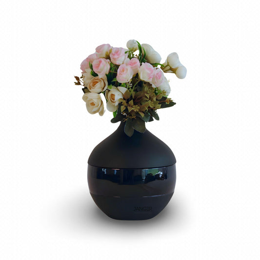 Elevate your home decor with our Flower Vase Set. Crafted from metal in black matt, these vases are perfect for adding a touch of sophistication to any space. Shop online and redefine your space!