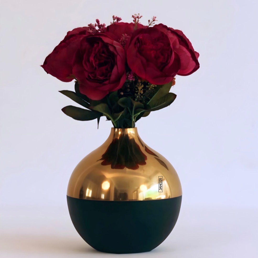 Elevate your home decor with our stunning flower vase. Crafted from high-quality metal, this luxurious piece is the perfect addition to any living room. Buy now to bring sophistication into your space