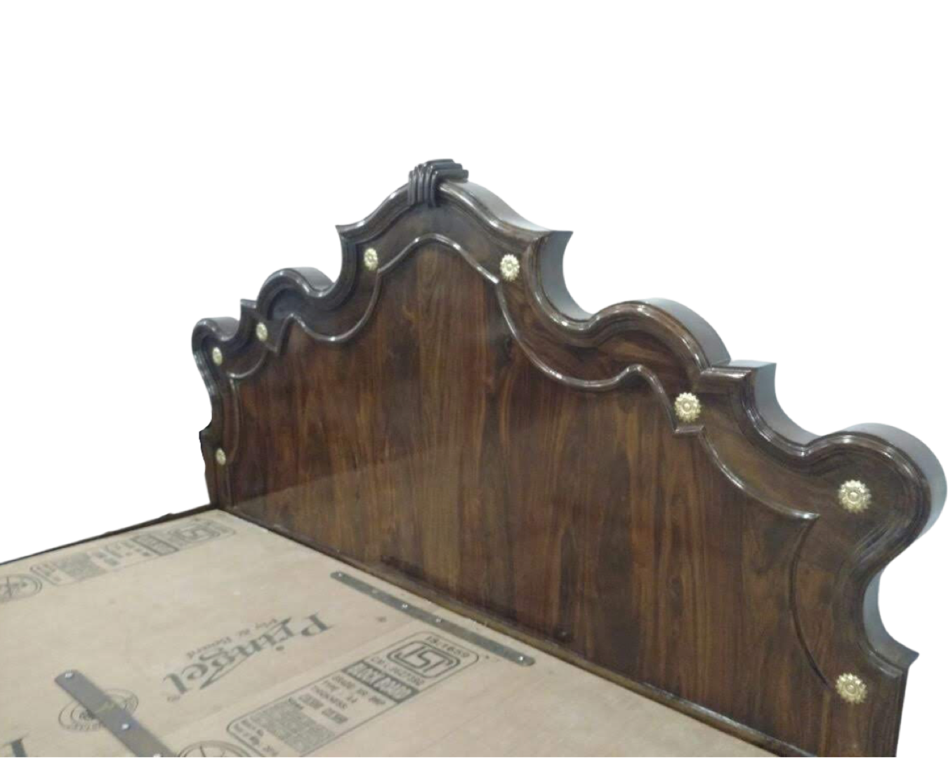shop our beautifully handcrafted Carving wooden bed in Bangalore, featuring intricate carvings & Beass design that exude elegance and sophistication . This king size carved bed made with Sheesham wood